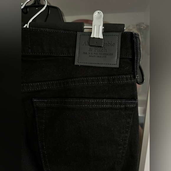 A&F Men’s Athletic Skinny Stretch Black Jeans - Picture 7 of 11